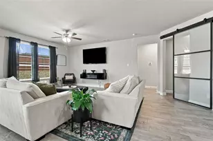 1129 Blackhorse Trl, Fort Worth, TX 76247 - Photo 18