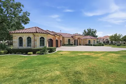1000 Catalina Bay Boulevard, Granbury, TX 76048 - Photo 2