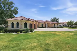 1000 Catalina Bay Blvd, Granbury, TX 76048 - Photo 2