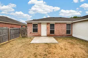 3312 Knoll Tr, Balch Springs, TX 75180 - Photo 4