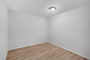 3312 Knoll Tr, Balch Springs, TX 75180 - Photo 6