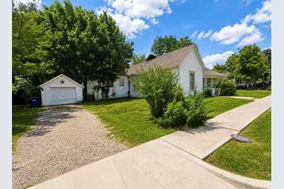 1018 N College Street, McKinney, TX 75069 - Photo 2