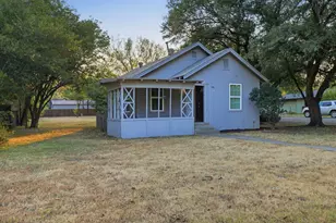 908 Forrest Ave, Cleburne, TX 76033 - Photo 1