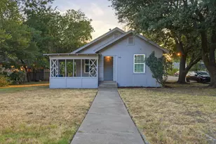 908 Forrest Ave, Cleburne, TX 76033 - Photo 2