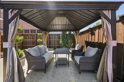 9033 Jasmine Lane, Irving, TX 75063 - Photo 34
