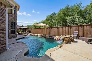 9033 Jasmine Ln, Irving, TX 75063 - Photo 32