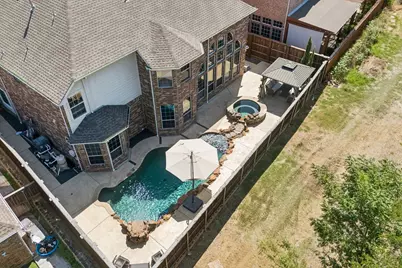 9033 Jasmine Lane, Irving, TX 75063 - Photo 36