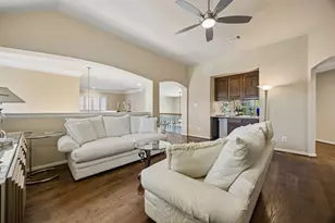 9033 Jasmine Ln, Irving, TX 75063 - Photo 22