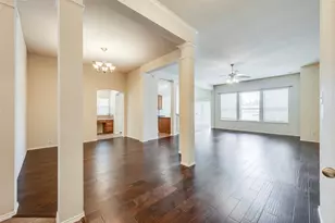 2813 Fox Creek Trail, Arlington, TX 76017 - Photo 6