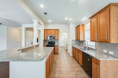 2813 Fox Creek Trail, Arlington, TX 76017 - Photo 14