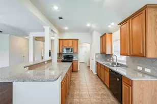 2813 Fox Creek Trail, Arlington, TX 76017 - Photo 14