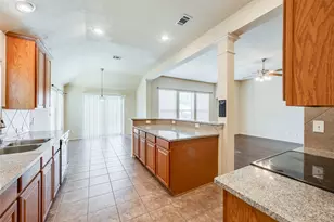 2813 Fox Creek Trail, Arlington, TX 76017 - Photo 16