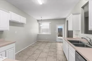 3933 Parkhaven Dr, Denton, TX 76210 - Photo 12