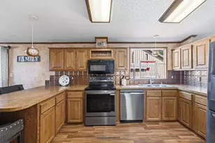 18404 Pine Dr, Eustace, TX 75124 - Photo 10