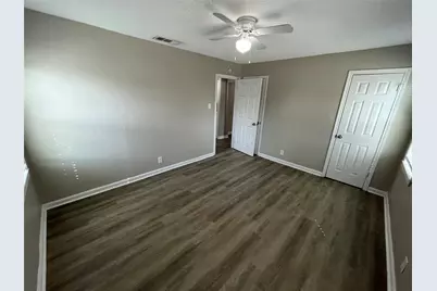 427 NE 38th Street, Grand Prairie, TX 75050 - Photo 8