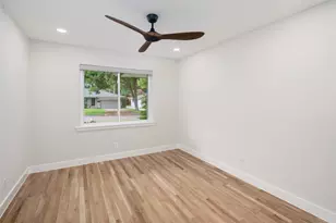 9819 Fitzroy Dr, Dallas, TX 75238 - Photo 16