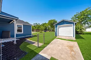 409 S Barnett Ave, Dallas, TX 75211 - Photo 26