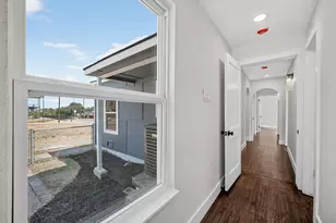 409 S Barnett Ave, Dallas, TX 75211 - Photo 20
