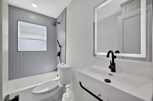 409 S Barnett Ave, Dallas, TX 75211 - Photo 16