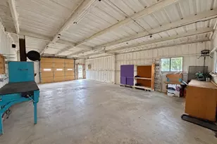517 E Locust St, Nocona, TX 76255 - Photo 20