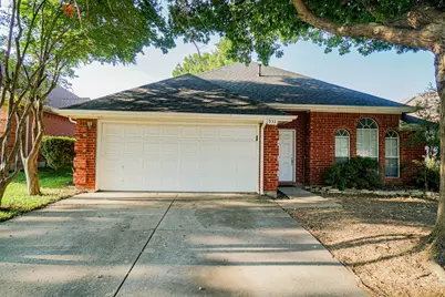 933 Blossomwood Court, Arlington, TX 76017 - Photo 2