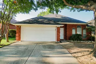 933 Blossomwood Ct, Arlington, TX 76017 - Photo 2