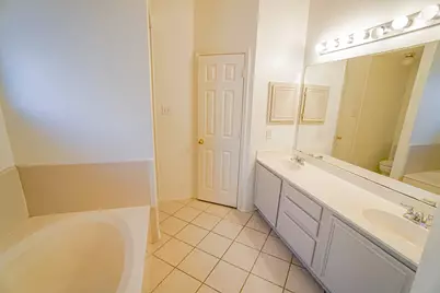 933 Blossomwood Court, Arlington, TX 76017 - Photo 18