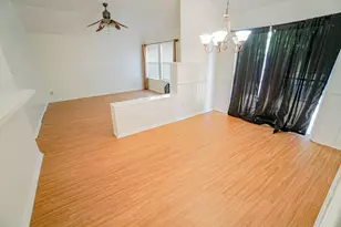933 Blossomwood Ct, Arlington, TX 76017 - Photo 10