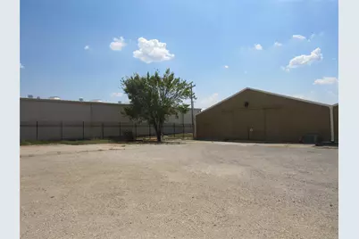 1715 N Grand Avenue, Sherman, TX 75090 - Photo 2