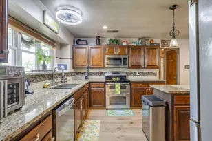 3914 Redbird Ln, Joshua, TX 76058 - Photo 8