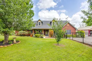 3914 Redbird Ln, Joshua, TX 76058 - Photo 2