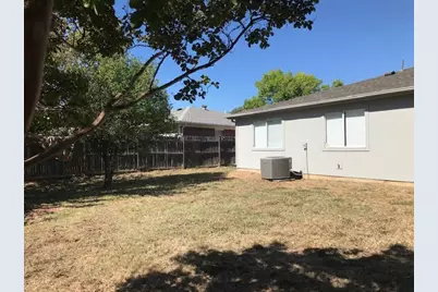 1355 Lincolnshire Way, Fort Worth, TX 76134 - Photo 20