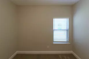 7712 Cottonwood Dr, Greenville, TX 75402 - Photo 10