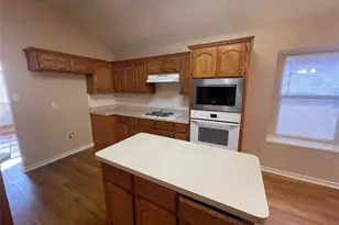1557 Aberdeen Dr, Lancaster, TX 75134 - Photo 6
