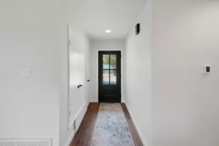 5123 Fairway Cir, Granbury, TX 76049 - Photo 6