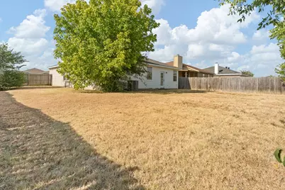 1025 Buffalo Springs Drive, Fort Worth, TX 76140 - Photo 28