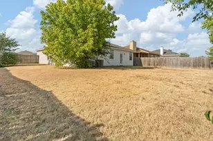1025 Buffalo Springs Dr, Fort Worth, TX 76140 - Photo 28