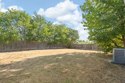 1025 Buffalo Springs Drive, Fort Worth, TX 76140 - Photo 26