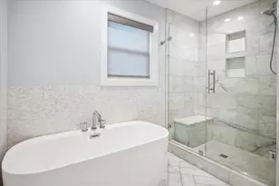 14010 Carillon Dr, Dallas, TX 75240 - Photo 32