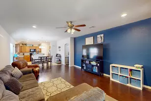 337 Grace Cir, Hurst, TX 76053 - Photo 4