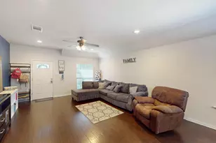337 Grace Cir, Hurst, TX 76053 - Photo 6