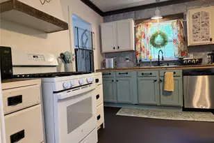 209 S Canton St, Mexia, TX 76667 - Photo 6