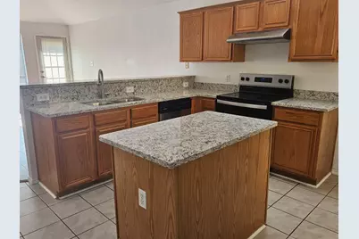 5901 Rising Meadow Drive, Arlington, TX 76018 - Photo 10