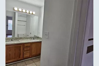 5901 Rising Meadow Drive, Arlington, TX 76018 - Photo 16