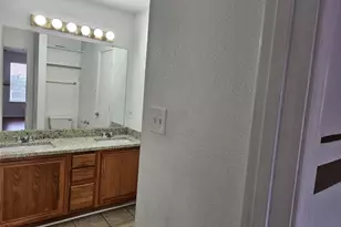 5901 Rising Meadow Dr, Arlington, TX 76018 - Photo 16
