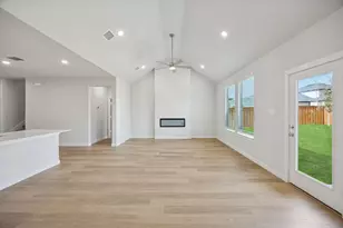 10600 Blakely Crk Rd, Fort Worth, TX 76126 - Photo 14