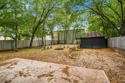 203 N Pendell Avenue, Cleburne, TX 76033 - Photo 20