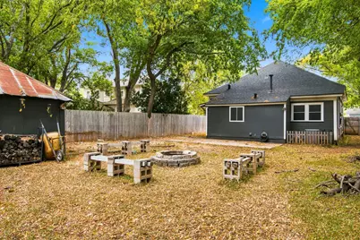 203 N Pendell Avenue, Cleburne, TX 76033 - Photo 22