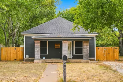 203 N Pendell Avenue, Cleburne, TX 76033 - Photo 1