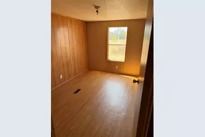 128 Rommel Court, Springtown, TX 76082 - Photo 4